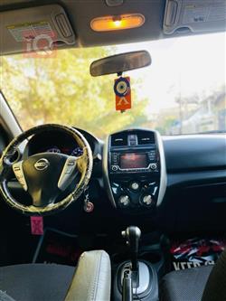 نيسان فيرسا